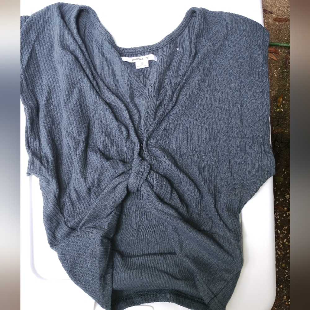 O'Neill front tie top